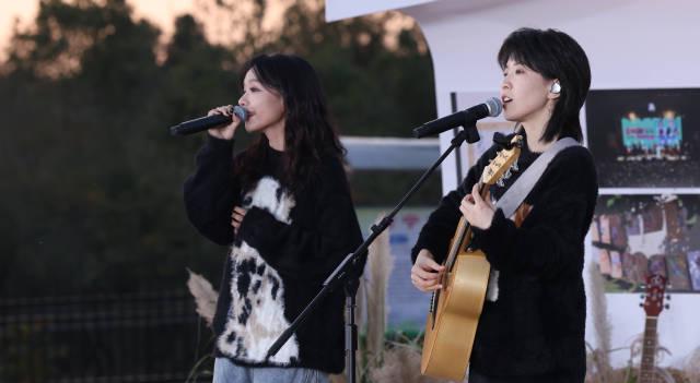 海外華人聽歌困擾？QQ音樂地區限制破解全攻略，告別卡頓、歌單變灰！